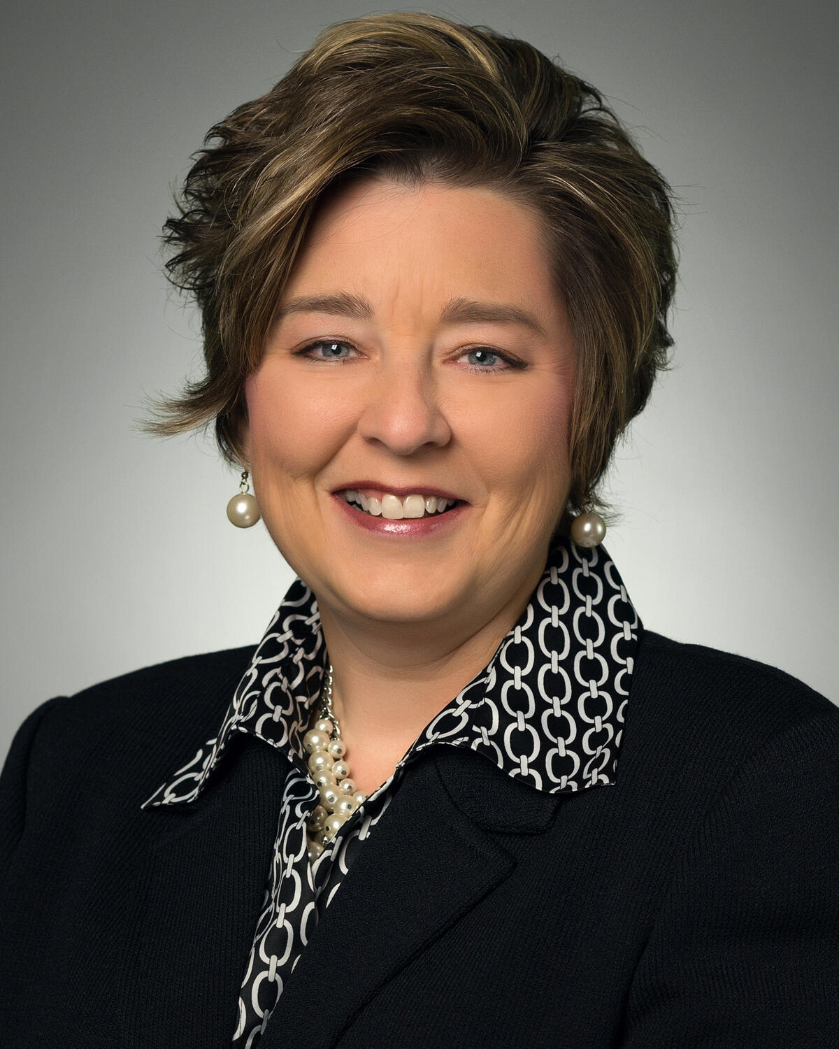 Headshot Image for Shari Hoffman